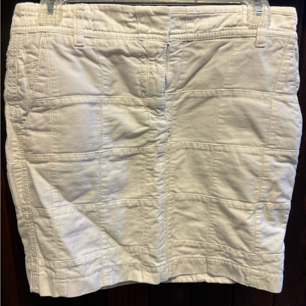 Loft size 2p white skirt